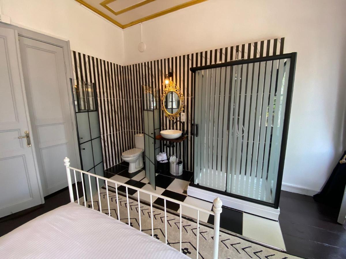 No16 Ada Hotel Adalar Bagian luar foto